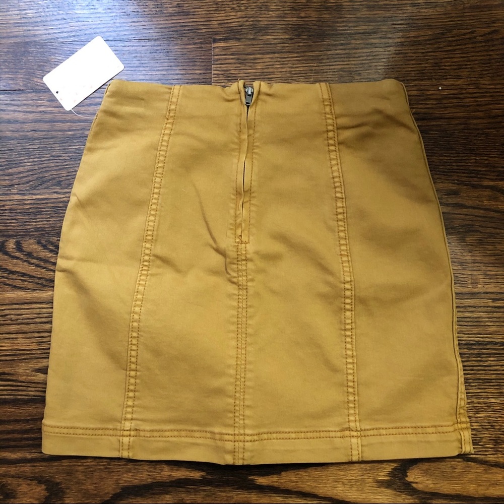 Free People Gold Fields Stretch Denim Skirt Mustard Contrast Stitch Size 2 NWT - Picture 3 of 9
